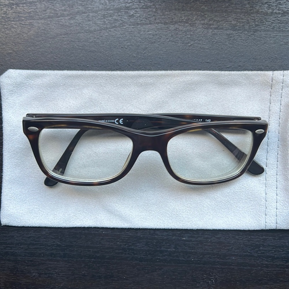 Ray Ban Wayfarer Glasses 🤓